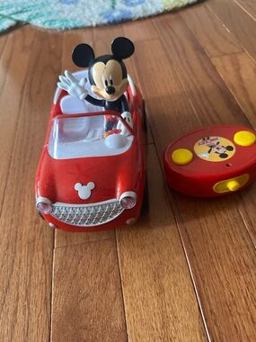 Disney Junior Mickey Mouse Remote Control Car